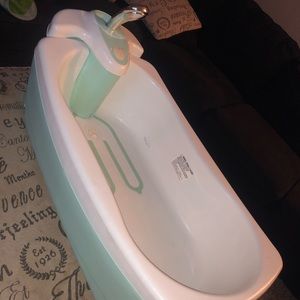 Bath tub for babies.